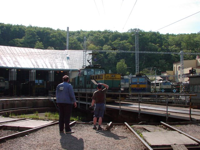 2cafc82f0bb27af02495db986f8b054d.jpg