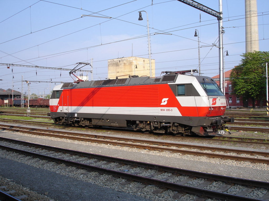 1200px-OEBB_1014_Breclav.jpg