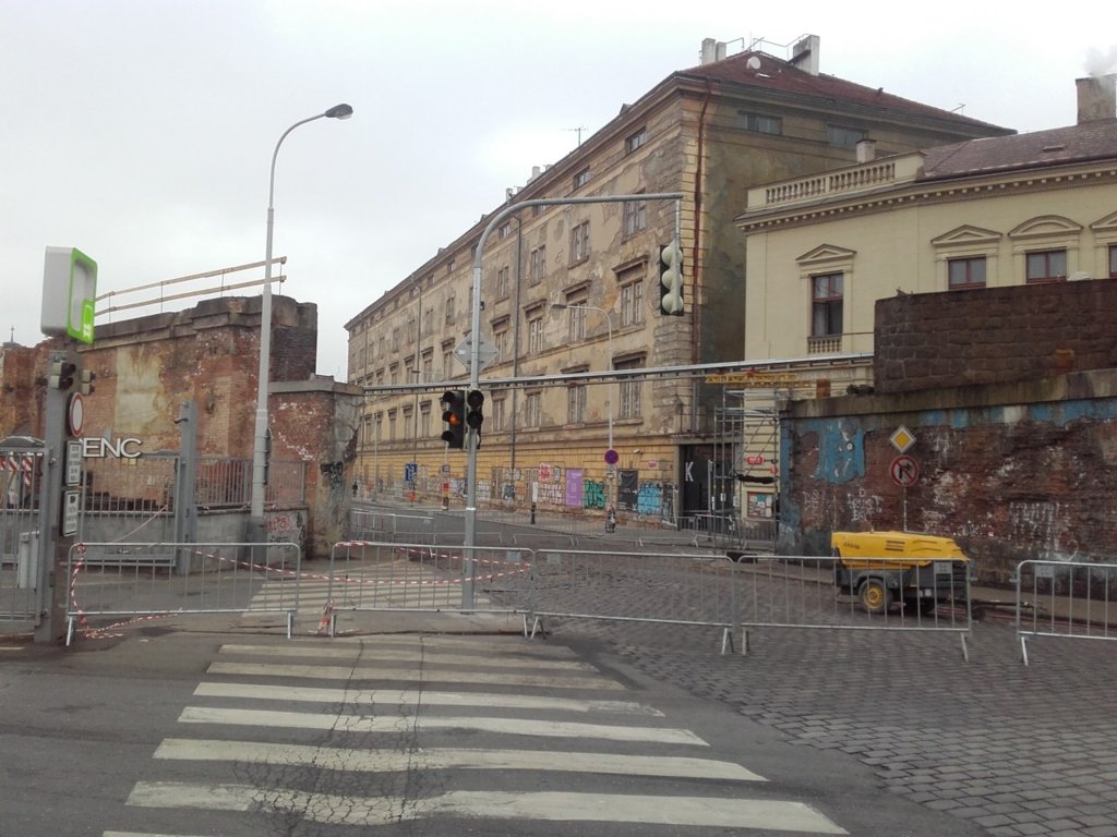 s4_04.jpg
