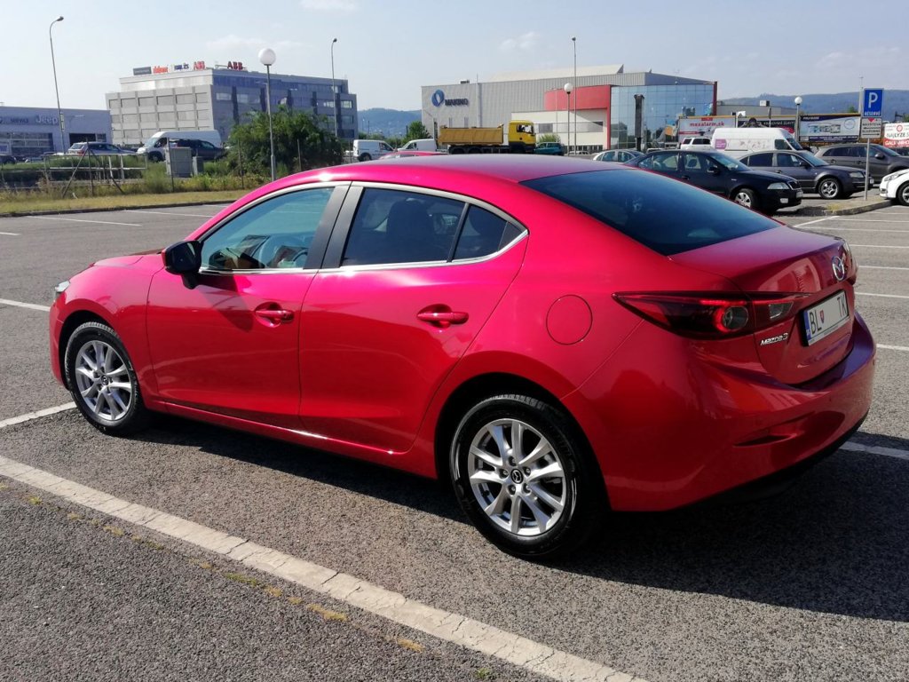 mazda_3_08_02.jpg