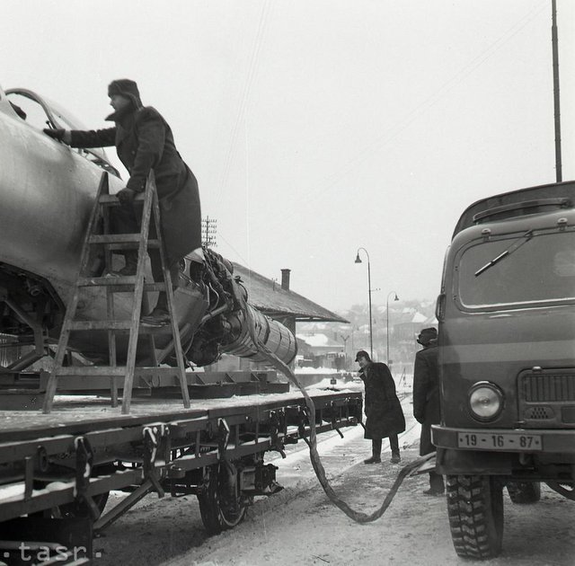 snehodrtič MiG-15 640.jpg