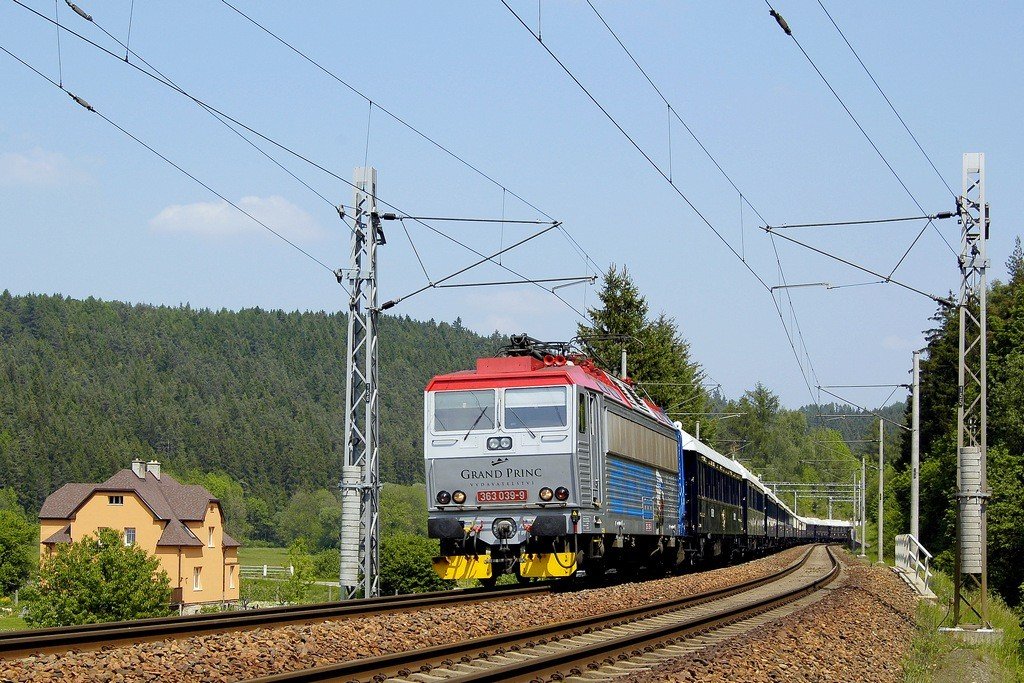 Orient Express nad Dlouhou.jpg
