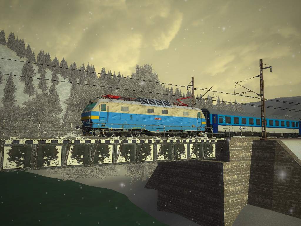 EC_275 před zastávkou Bezpráví.jpg