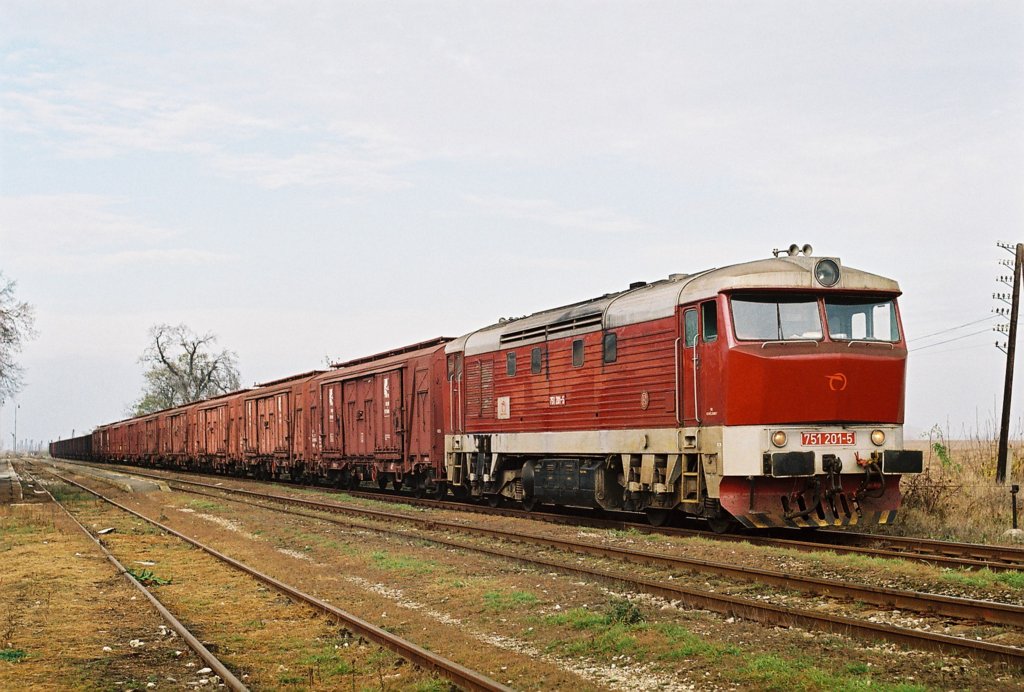 751 201_2005b.JPG