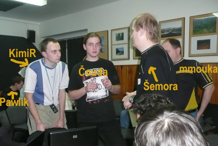 c7ed9a6d2c0f42beca3e2637a1f97bfd.jpg