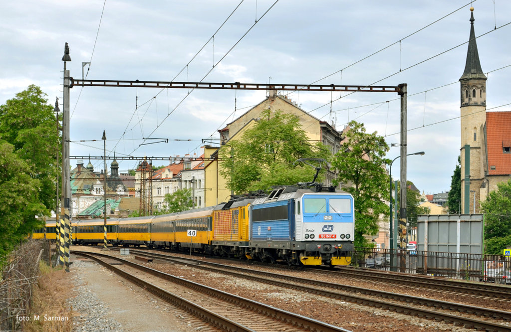 163.047 + 162.112, Praha-Vyšehrad, Sv 1007 1.6.2015.jpg